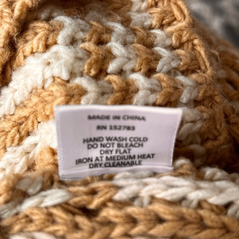 Anna Cate Alexa Tan & White Sweater size L - Picture 6 of 7